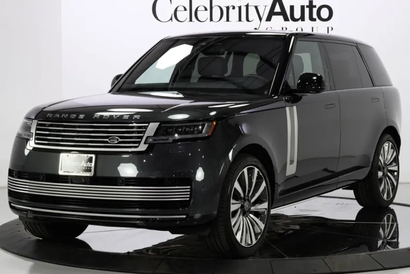 2023 Land Rover Range Rover SV photo 1