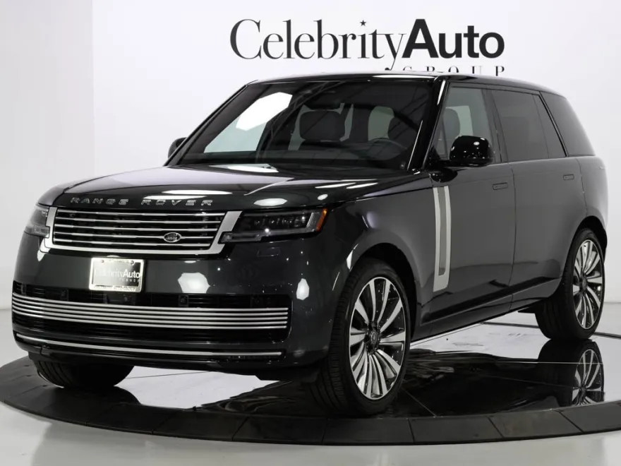 2023 Land Rover Range Rover SV photo 1
