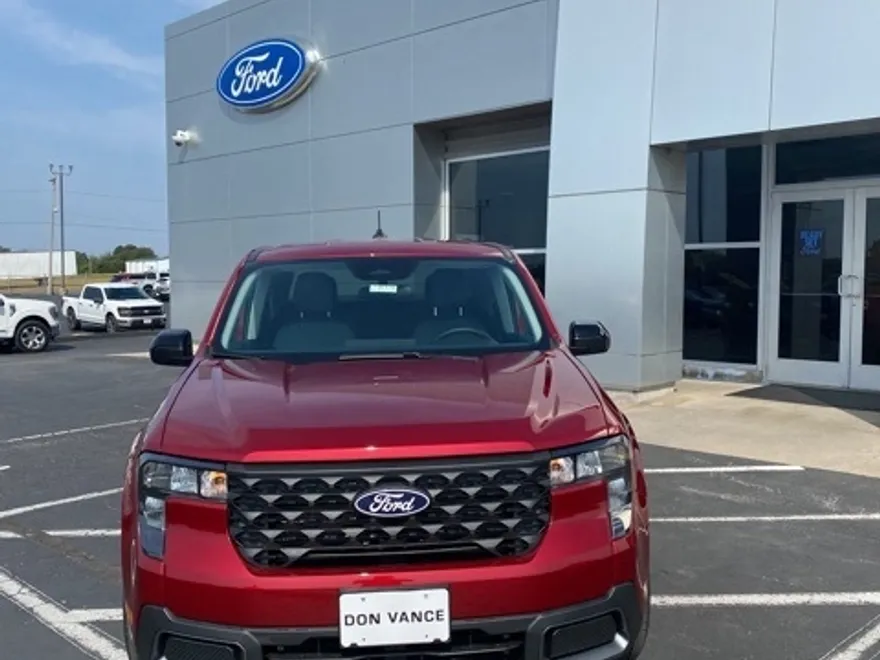 2025 Ford Maverick XLT photo 1