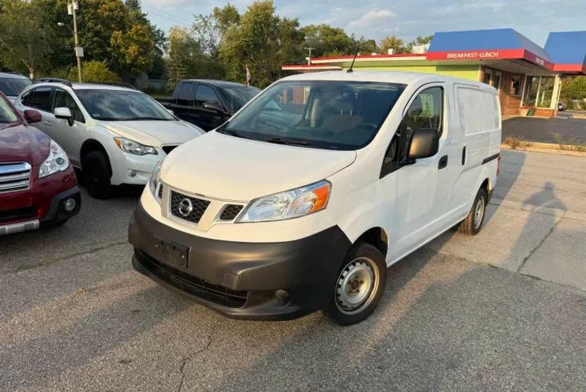 2019 Nissan NV200 S photo 1