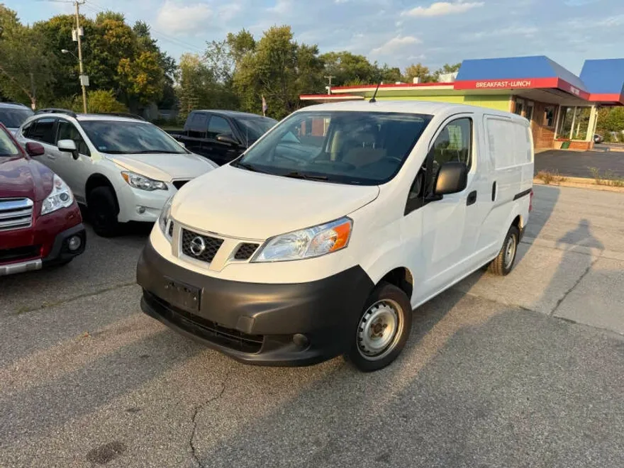 2019 Nissan NV200 S photo 1