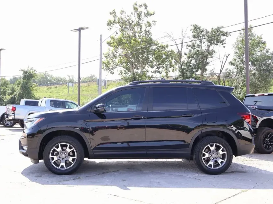 2022 Honda Passport TrailSport photo 1