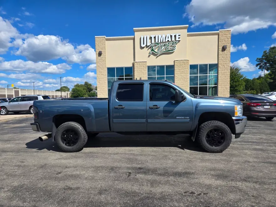 2013 Chevrolet Silverado 2500HD LT photo 1