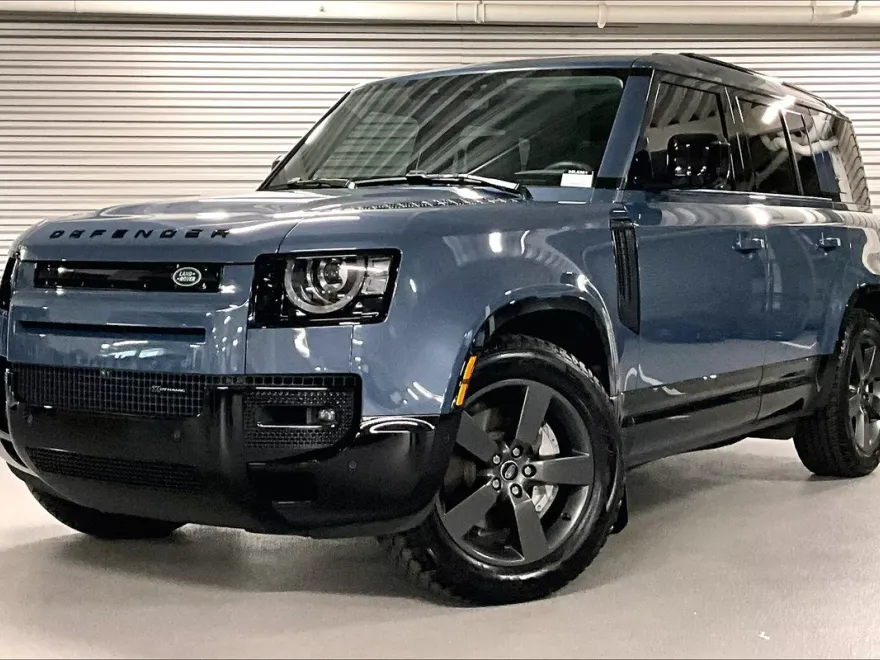 2023 Land Rover Defender X-Dynamic SE photo 1