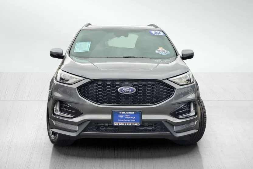 2022 Ford Edge ST photo 1