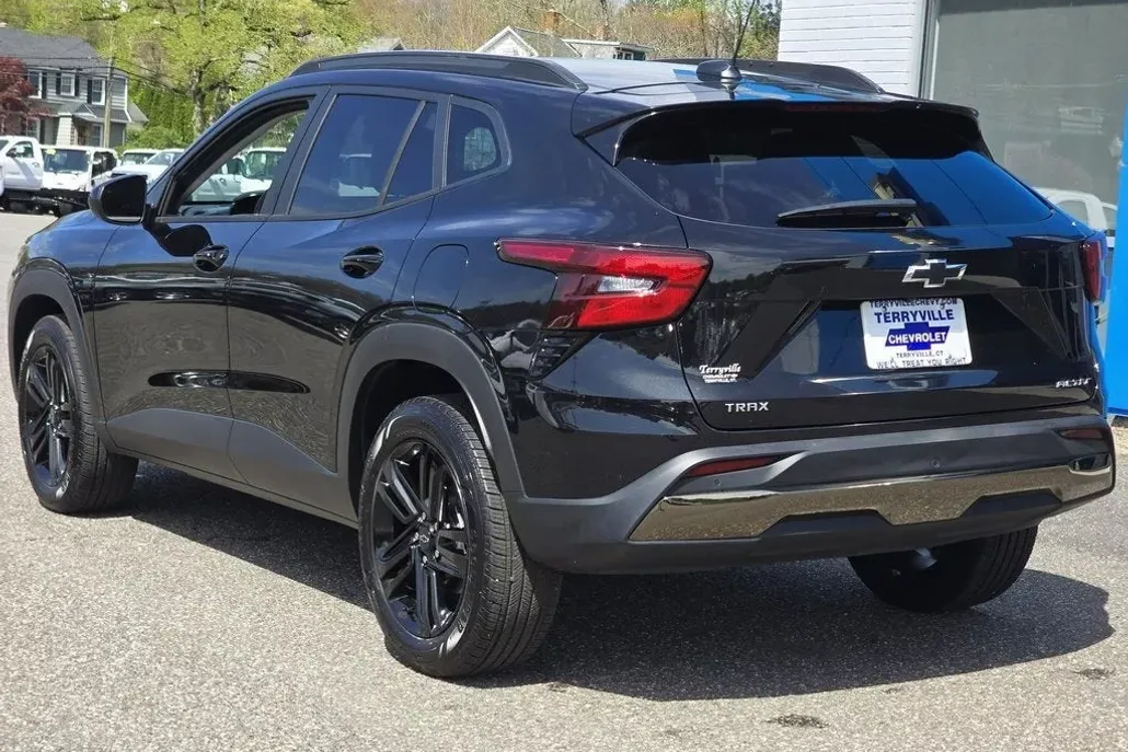 2025 Chevrolet Trax ACTIV photo 1