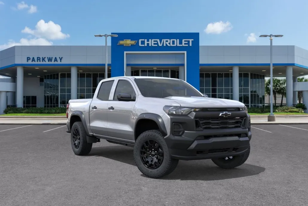 2026 Chevrolet Colorado Trail Boss photo 1