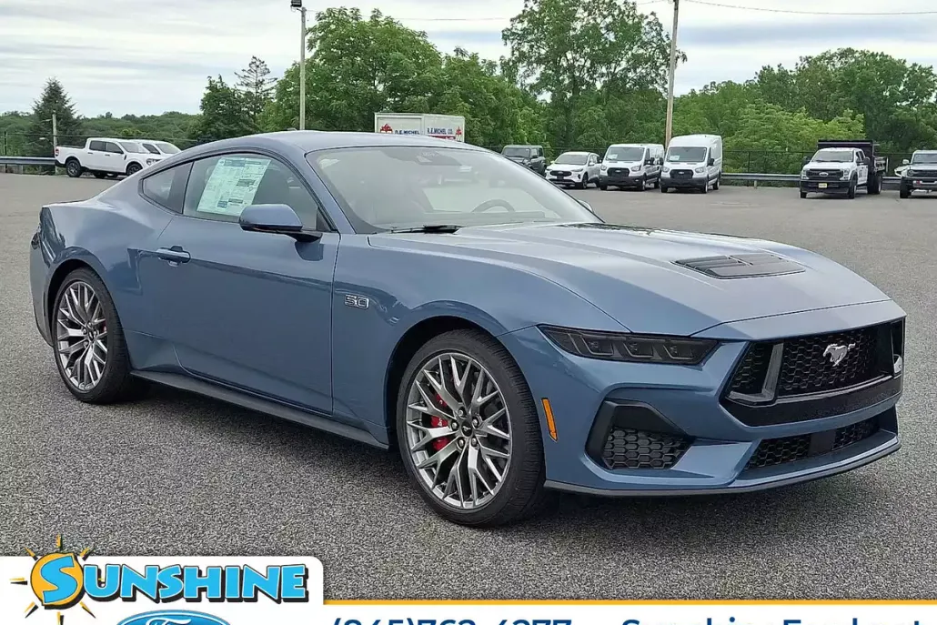 2025 Ford Mustang GT Premium photo 1