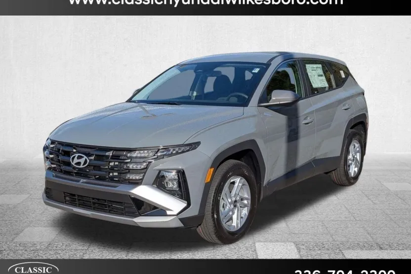 2026 Hyundai Tucson SE photo 1