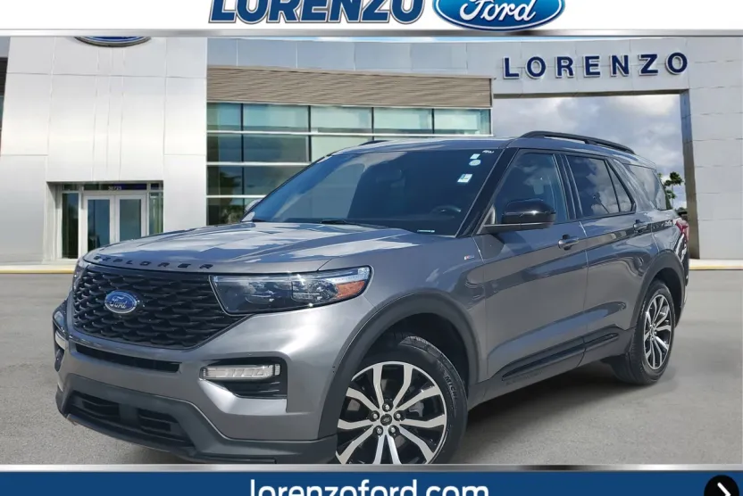 2022 Ford Explorer ST-Line photo 1