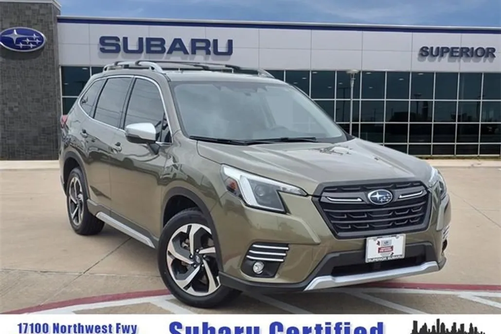 2024 Subaru Forester Touring photo 1