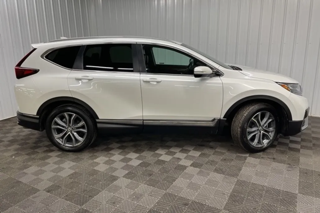 2022 Honda CR-V Touring photo 1
