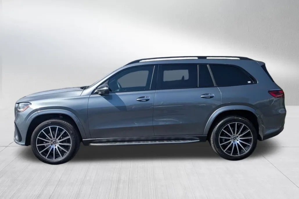 2024 Mercedes Benz GLS 450 4MATIC photo 1
