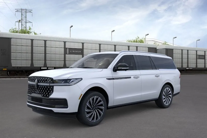 2025 Lincoln Navigator Black Label photo 1