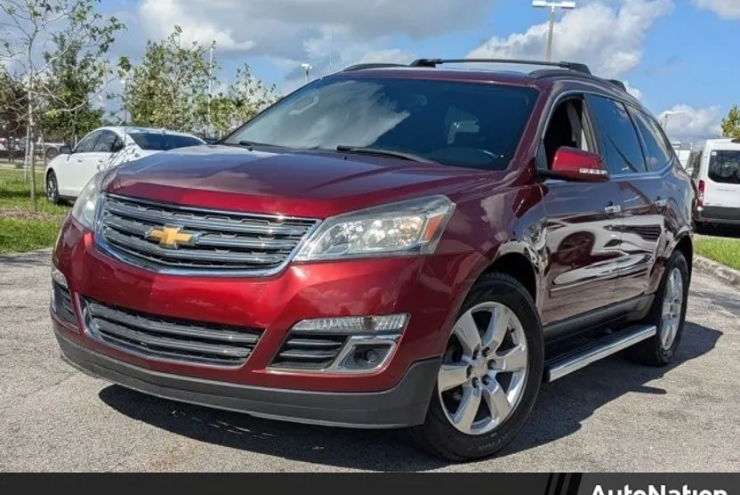 2017 Chevrolet Traverse Premier photo 1