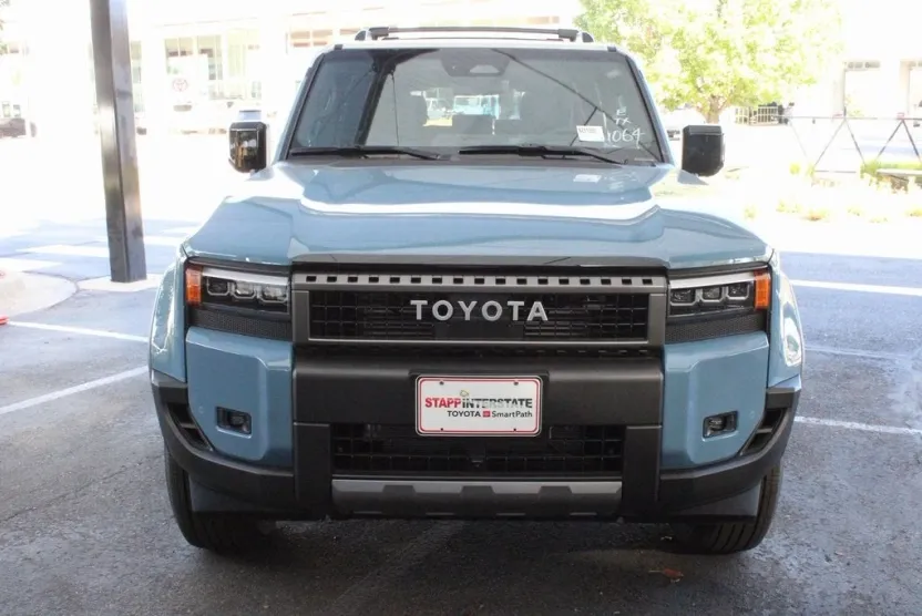2025 Toyota Land Cruiser Base photo 1