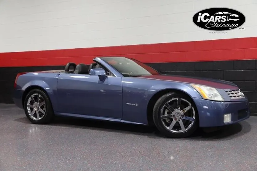 2005 Cadillac XLR photo 1