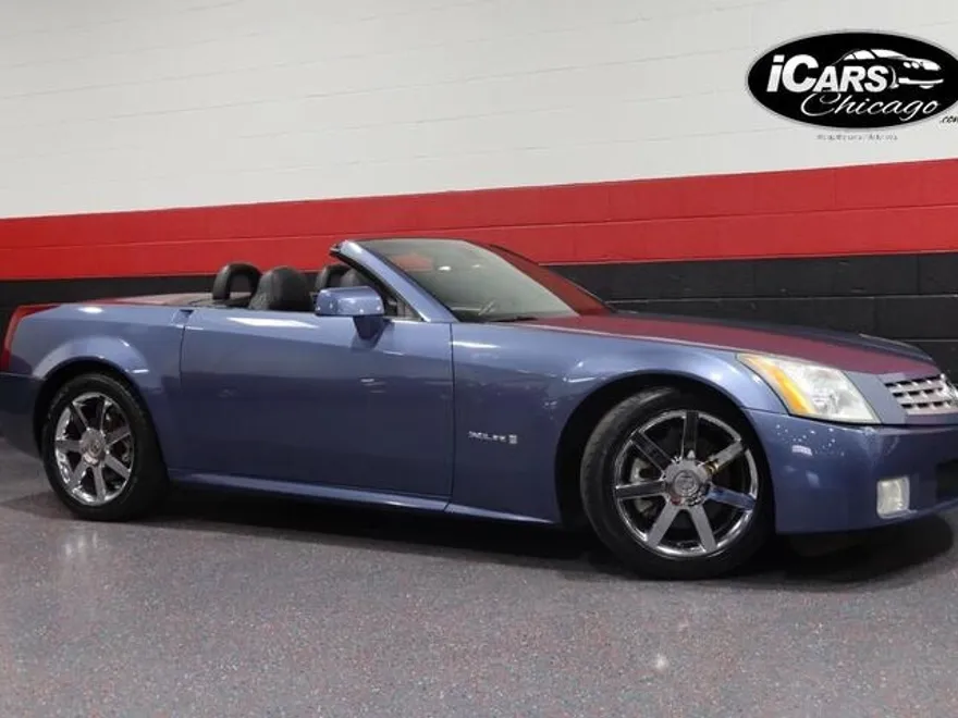 2005 Cadillac XLR photo 1