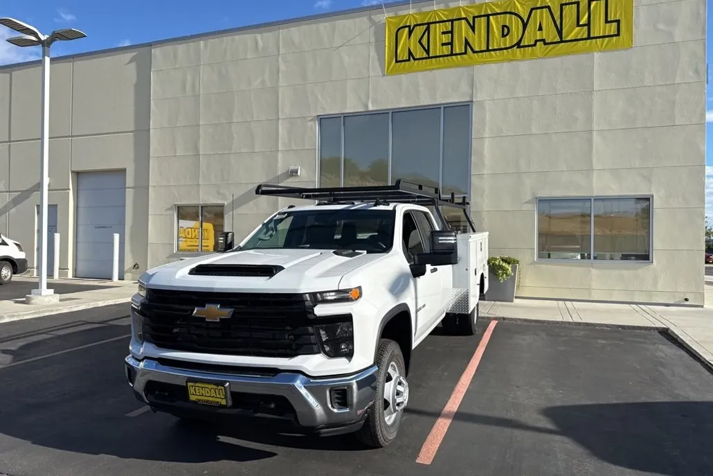 2025 Chevrolet Silverado 3500HD Work Truck photo 1