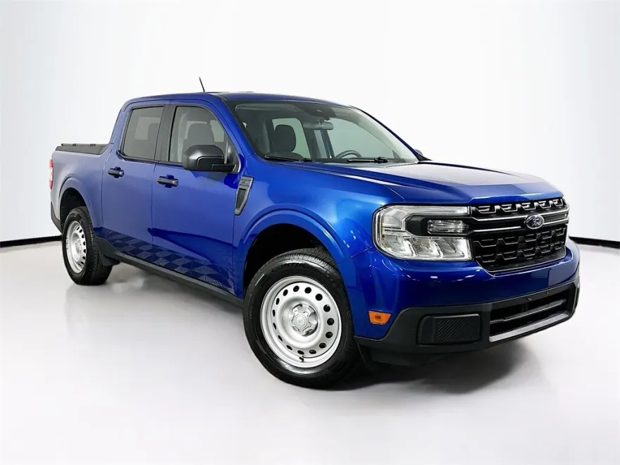 2023 Ford Maverick XL photo 1