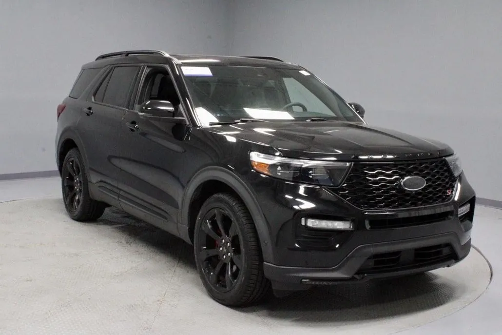 2021 Ford Explorer ST photo 1