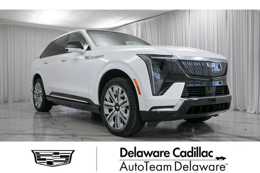 2025 Cadillac Escalade IQ Luxury photo 1