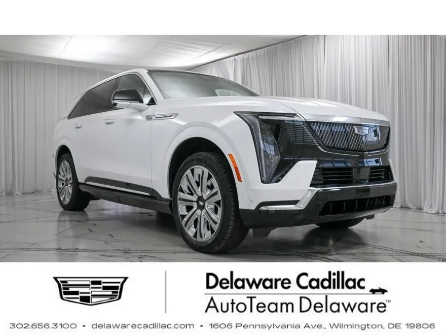 2025 Cadillac Escalade IQ Luxury photo 1