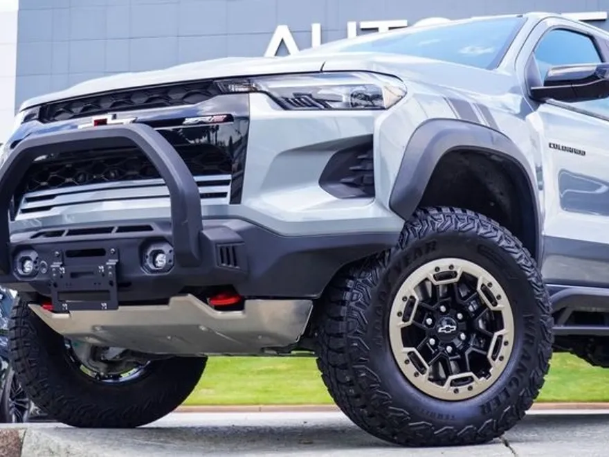 2023 Chevrolet Colorado ZR2 photo 1