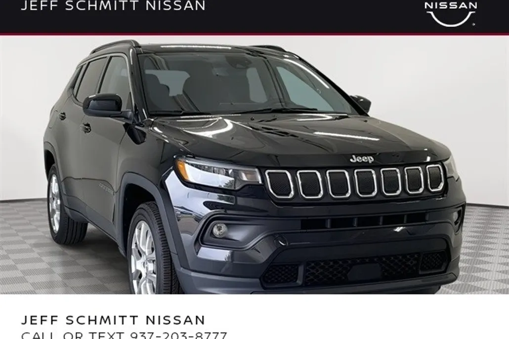 2022 Jeep Compass Latitude Lux photo 1