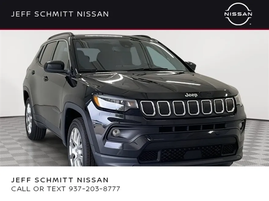 2022 Jeep Compass Latitude Lux photo 1