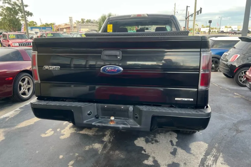 2011 Ford F-150 photo 1