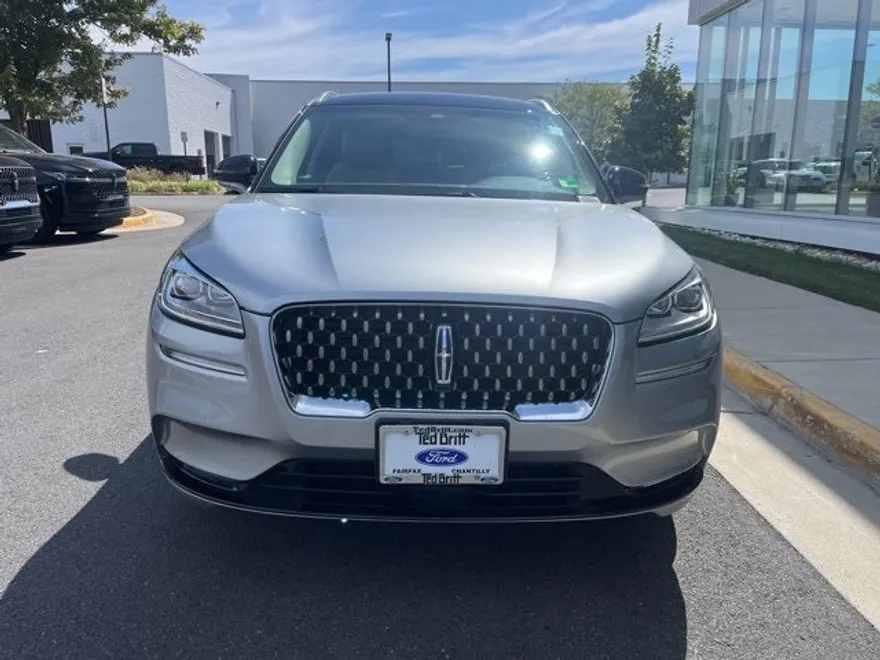 2022 Lincoln Corsair Grand Touring photo 1