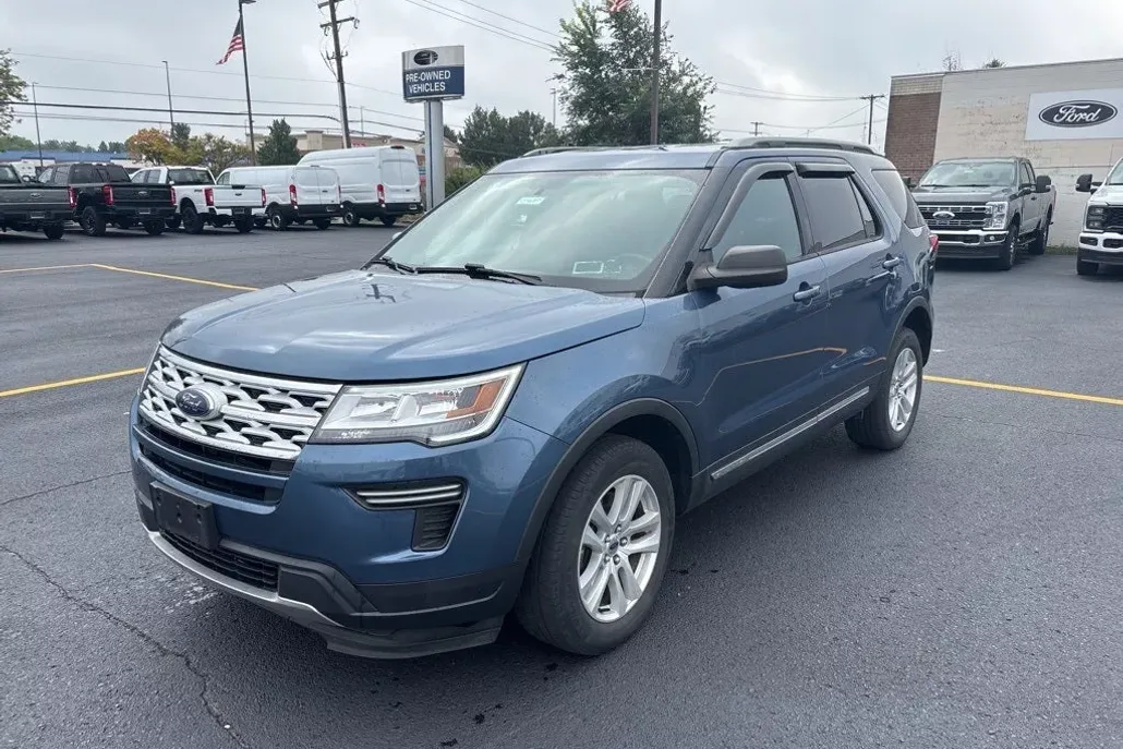 2018 Ford Explorer XLT photo 1