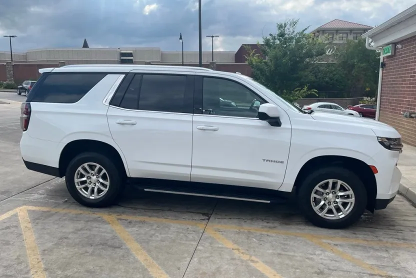 2023 Chevrolet Tahoe LS photo 1