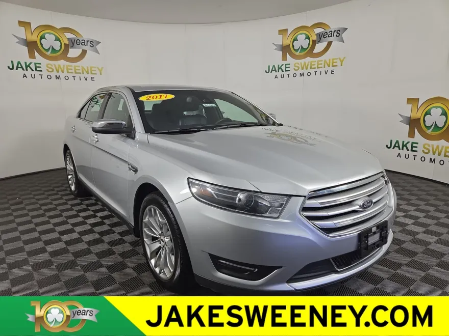 2017 Ford Taurus Limited photo 1