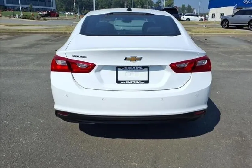 2024 Chevrolet Malibu LS photo 1