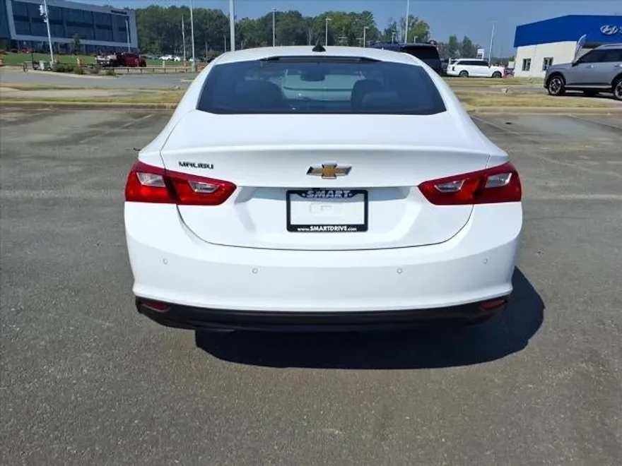 2024 Chevrolet Malibu LS photo 1