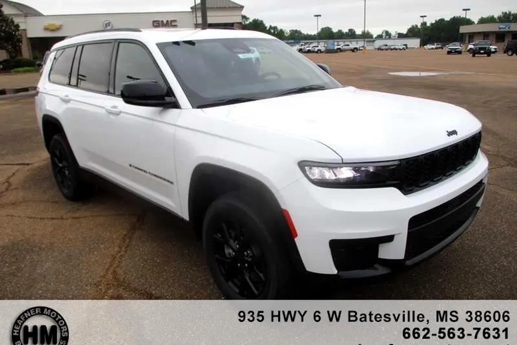 2025 Jeep Grand Cherokee Laredo photo 1