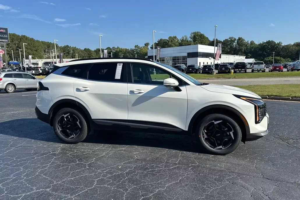 2026 Kia Sportage Hybrid EX photo 1