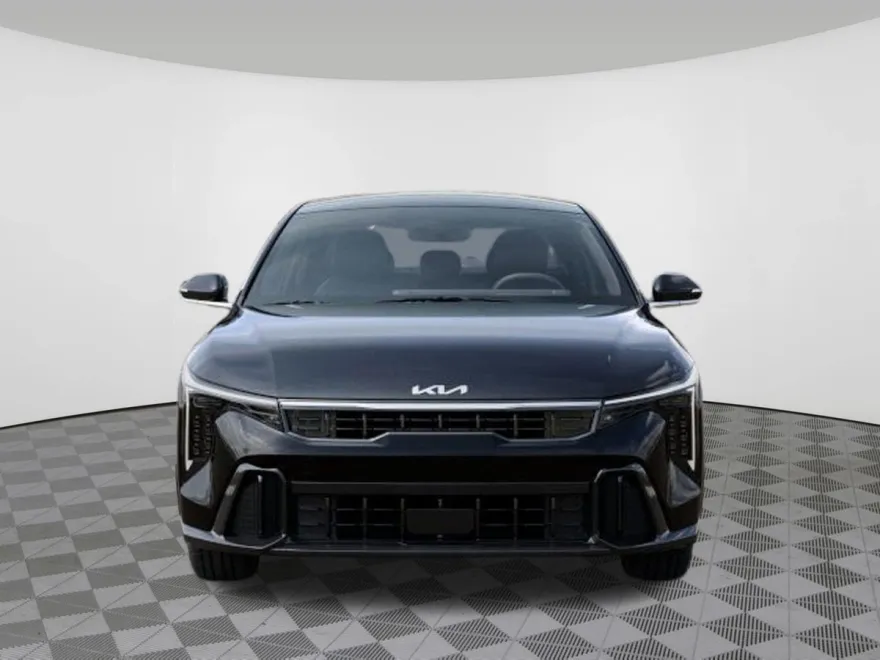 2025 Kia K4 GT-Line Turbo photo 1