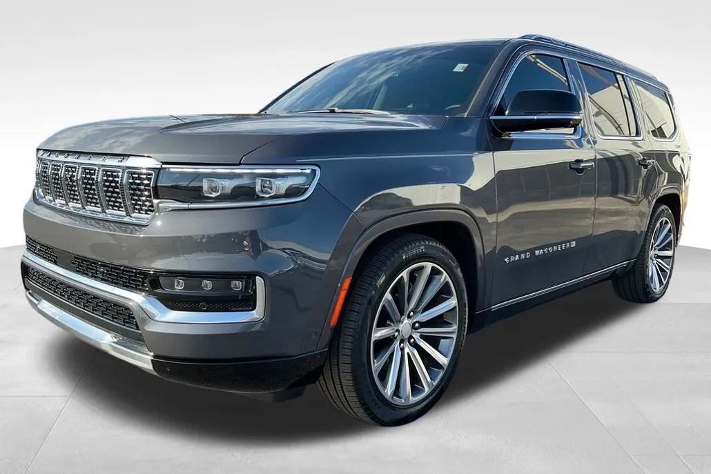 2023 Jeep Grand Wagoneer Base photo 1