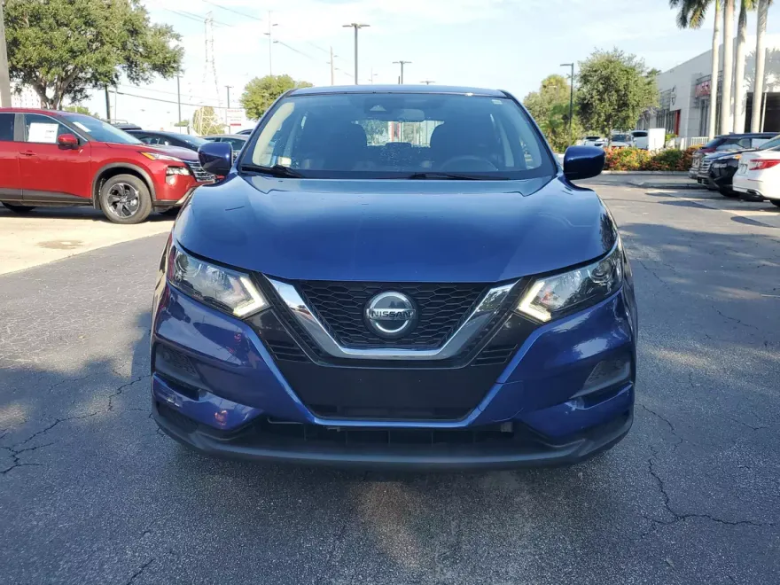 2020 Nissan Rogue Sport S photo 1