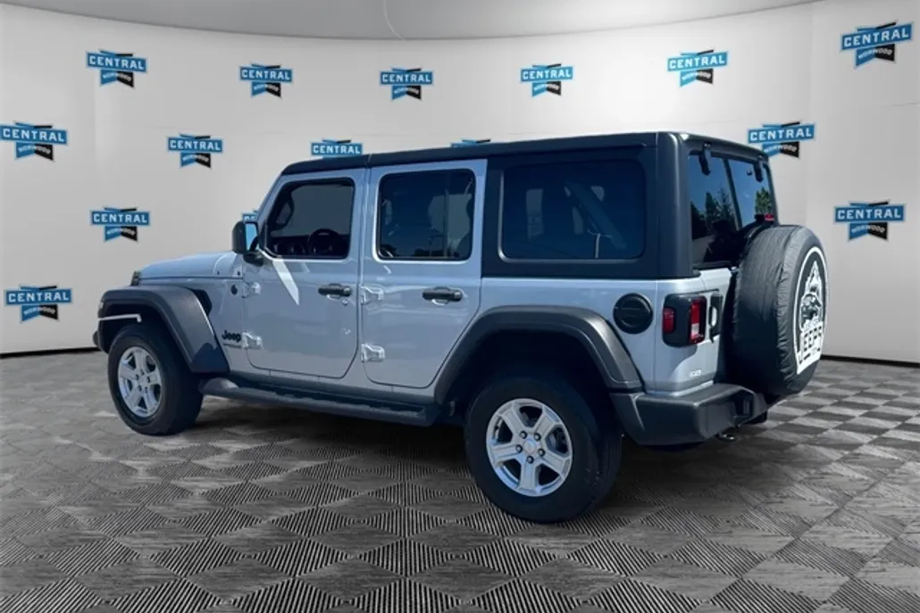 2022 Jeep Wrangler Unlimited Sport S photo 1