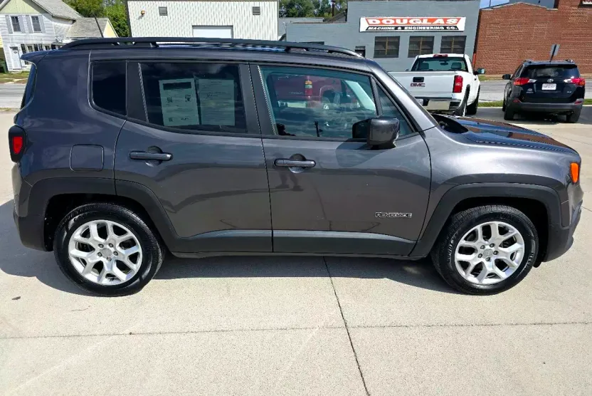 2018 Jeep Renegade Latitude North Edition photo 1