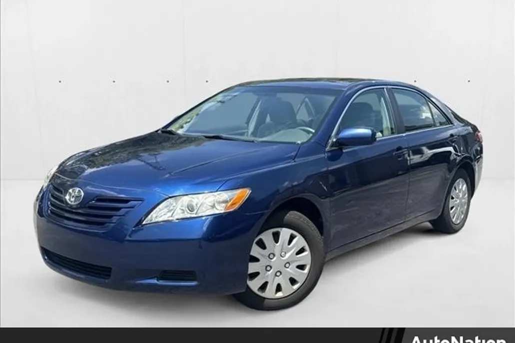 2009 Toyota Camry LE photo 1