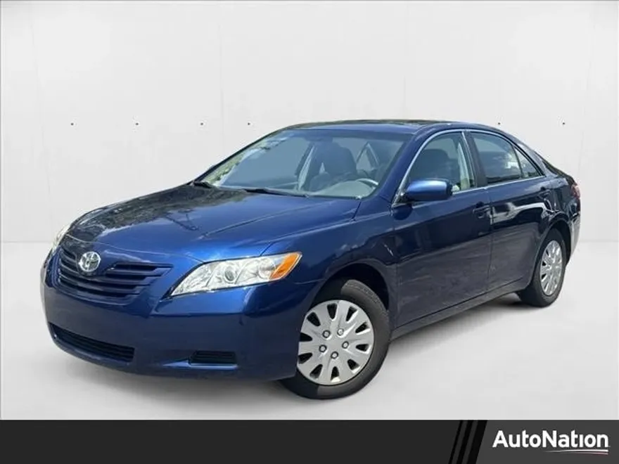 2009 Toyota Camry LE photo 1