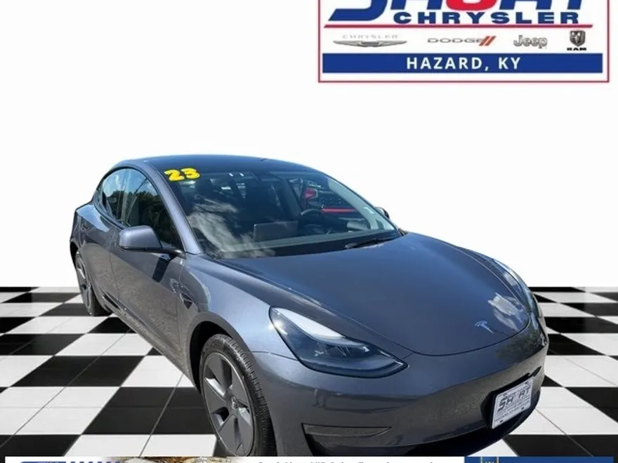 2023 Tesla Model 3 photo 1