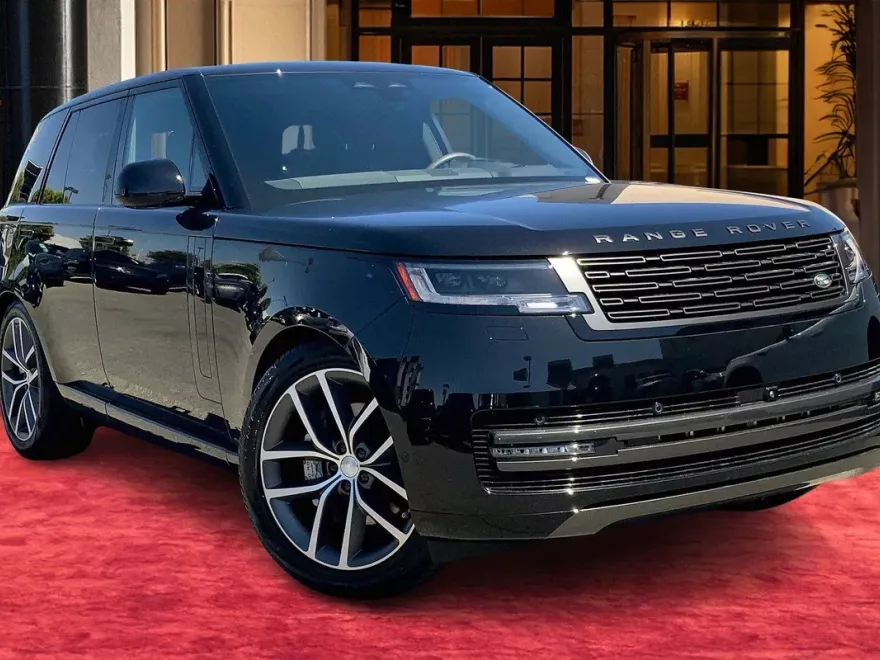 2025 Land Rover Range Rover SE photo 1