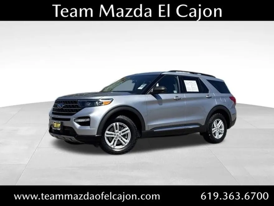 2023 Ford Explorer XLT photo 1