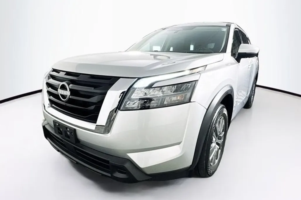 2024 Nissan Pathfinder SV photo 1